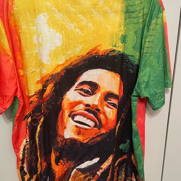 Tops - Colorful Graphic T-Shirt